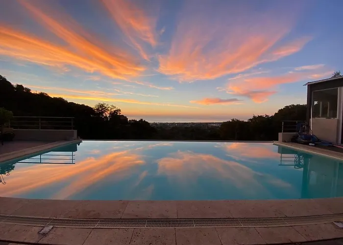 Moderne Magnifique Vue Sur Dans Cadre Calme Et Verdoyant *